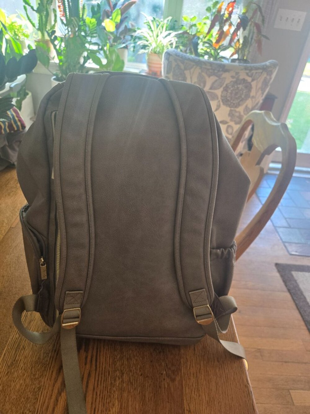 Itsy Ritzy Diaper Backpack - Picture 3 of 3